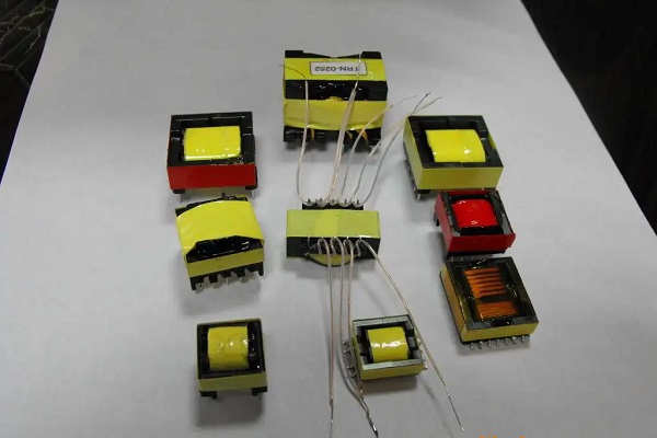 無勵磁調壓變壓器提高電壓合格率